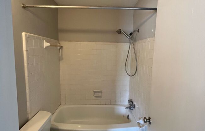 1 bed, 1 bath, 599 sqft, $1,060