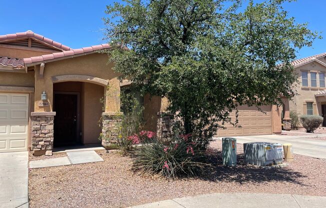 Four bedroom 2 bath in Laveen Farms