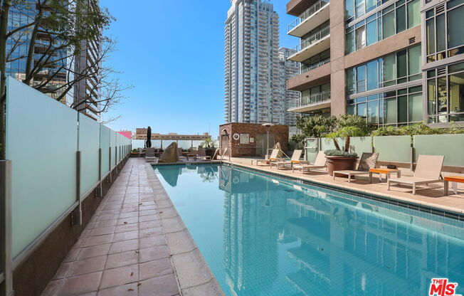 1 bed, 1.5 baths, 1,200 sqft, $4,995, Unit 916