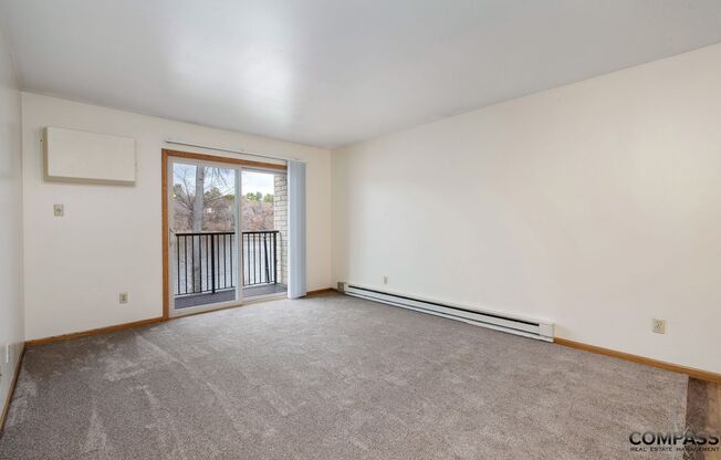 2 beds, 1.5 baths, 884 sqft, $1,275, Unit 102