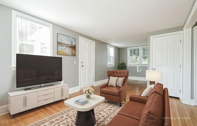 4 bedroom / 1.5 bath in West Ashley ~ Move-in Today!