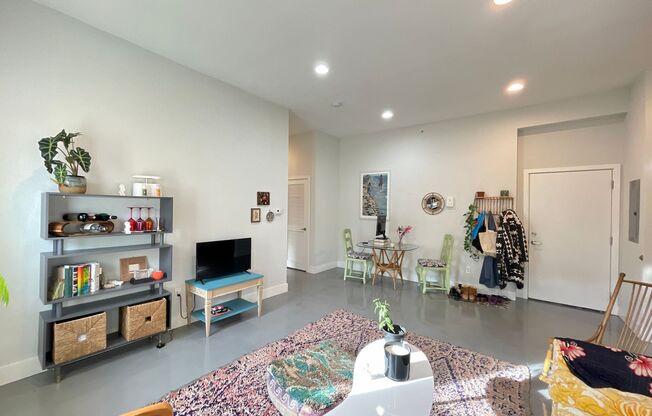 1101 Frankford - Residential