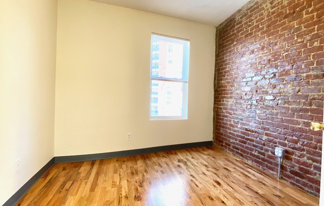 840 Huntington Ave.