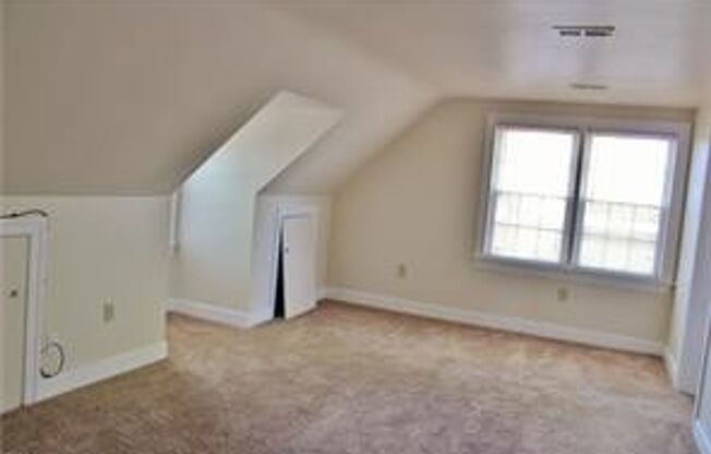 3 beds, 1 bath, $1,175