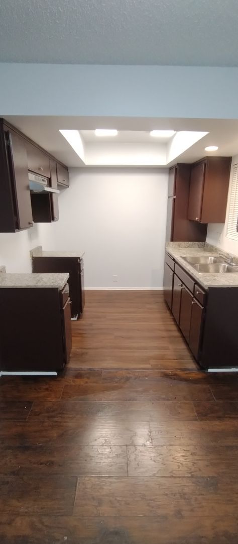 1 bed, 1 bath, 816 sqft, $1,995