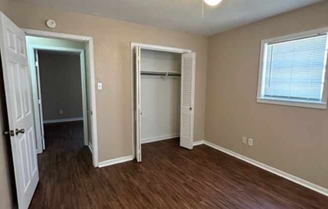 3 beds, 2 baths, $1,595