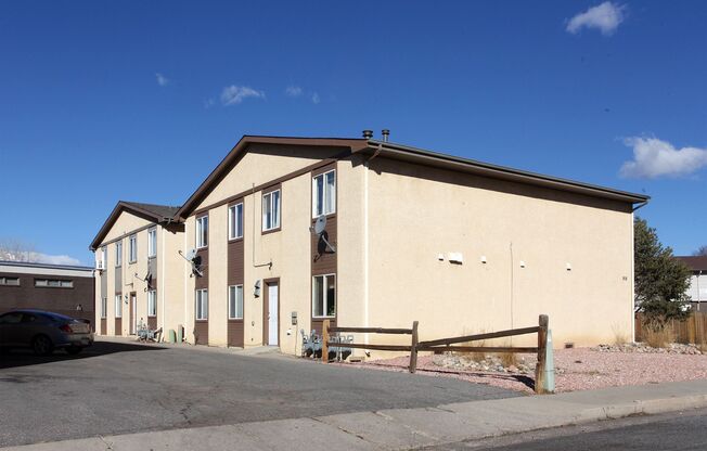 918-922 Teal Ct.