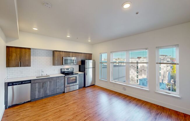 Studio, 1 bath, 351 sqft, $1,625, Unit 801