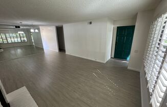 2 beds, 1 bath, $2,095