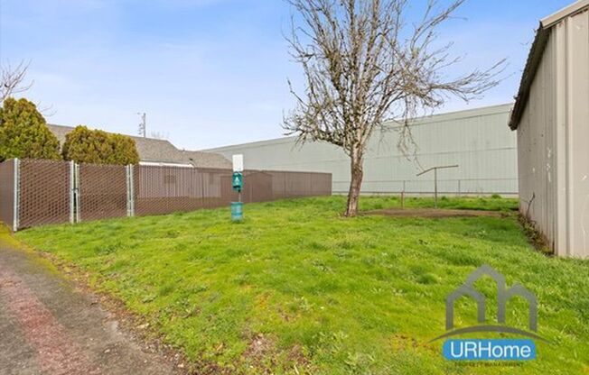 3 beds, 2 baths, 1,200 sqft, $1,750, Unit 8