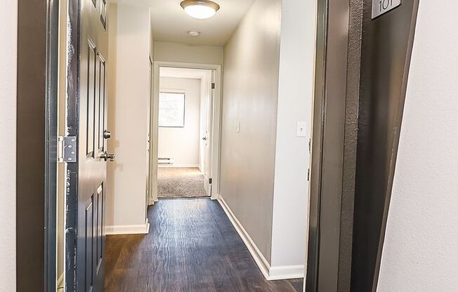 1 bed, 1 bath, 700 sqft, $1,695, Unit 1-301