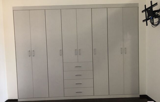 1 bed, 1 bath, 1,390 sqft, $4,300, Unit 708