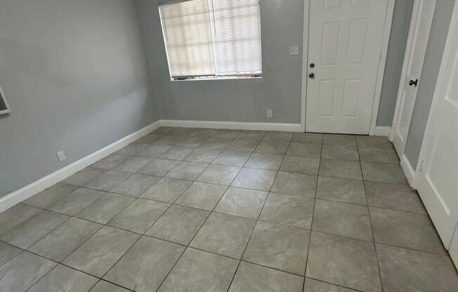 Studio, 1 bath, 600 sqft, $800, Unit 226