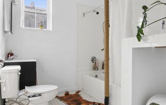 2119 REGENT PL