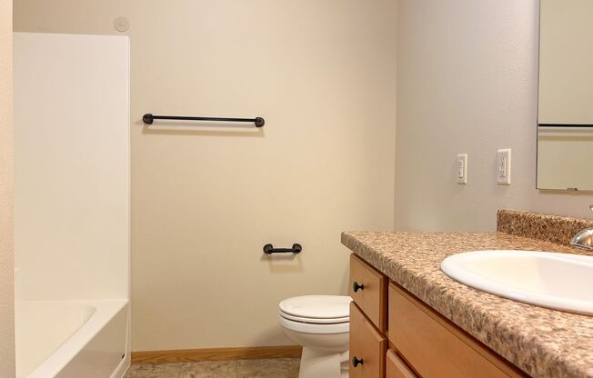 2 beds, 2 baths, 1,325 sqft, $1,560, Unit ML 550-02