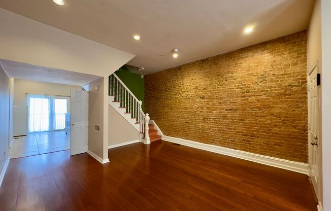 Charming 4 Bedroom/2.5 Bathroom in Station North, MD!