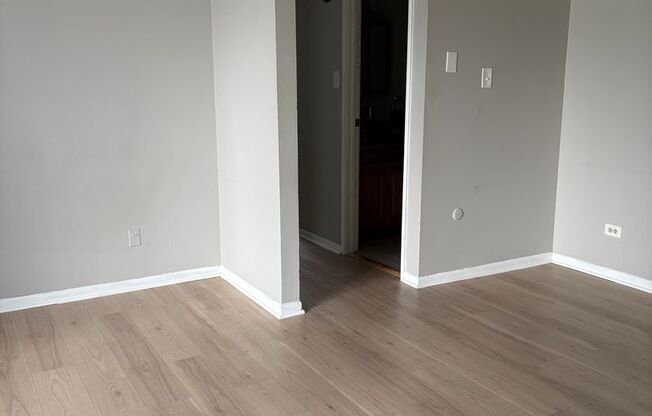 1 bed, 1 bath, 765 sqft, $1,395, Unit Building 1-1A