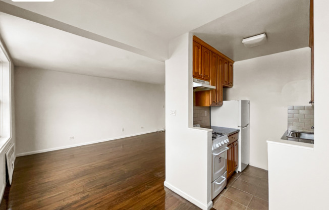 Studio, 1 bath, $1,850, Unit 4K