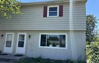 3601 E CRESTVIEW DR
