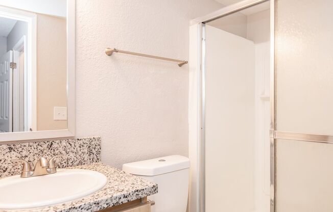 2 beds, 1 bath, 785 sqft, $959