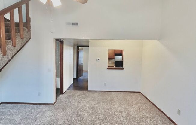 2 beds, 1 bath, 850 sqft, $825, Unit 11B