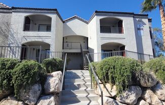 GATED SEVEN HILLS 1 BED/1 BATH CONDO
