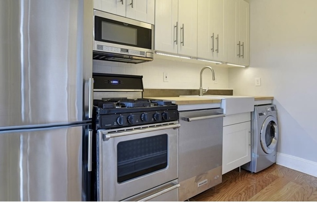 195 ADELPHI ST
