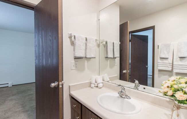 1 bed, 1 bath, 550 sqft, $1,055, Unit 1 Bedroom Waitlist