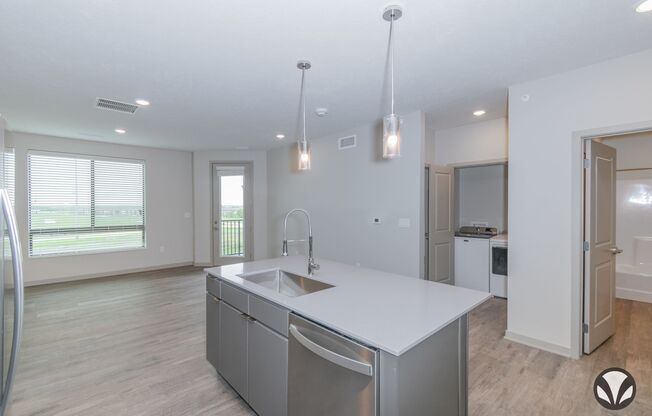 1 bed, 1 bath, 755 sqft, $1,295, Unit YH-2026