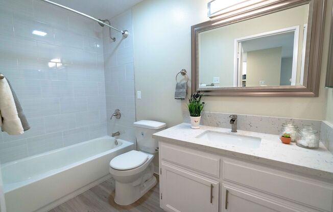 1 bed, 1 bath, 695 sqft, $1,898, Unit 320