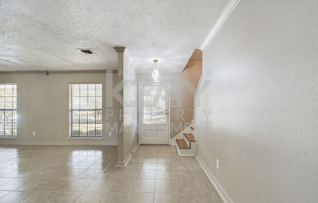 4 bed / 2 bath Nestled in the vibrant heart Lafayette, Louisiana