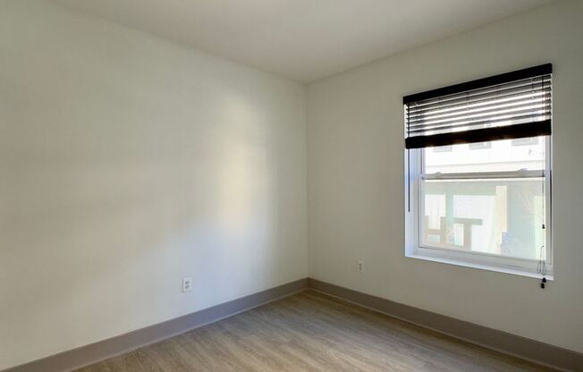 Studio, 1 bath, $700, Unit B2