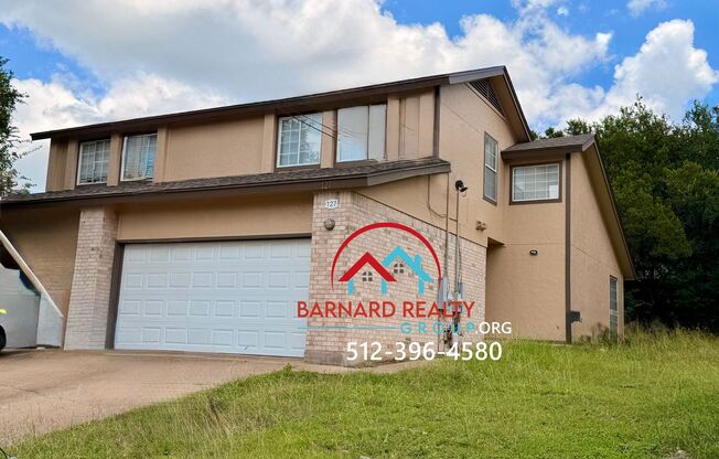 Available July 25: Spacious 3 Bedroom, 2.5 Bath Duplex with Garage