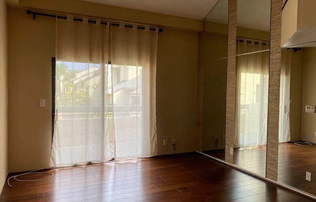 64 N Mar Vista Ave