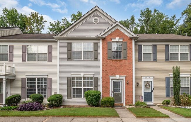 Spacious Townhome in Prime South Charlotte Location!
