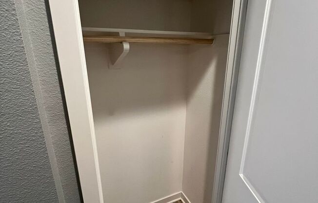 1 bed, 1 bath, 120 sqft, $1,295, Unit Room 1