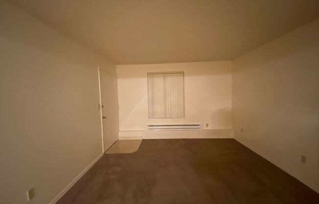 Jamestowne Plaza Apartments