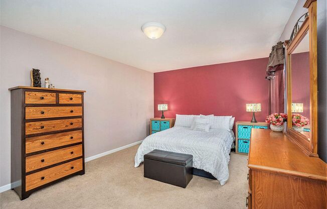 5358 WOODRUSH AVE