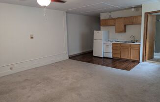 1 bed, 1 bath, 650 sqft, $965, Unit B3