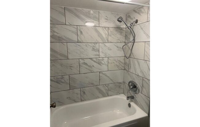 1 bed, 1 bath, 684 sqft, $1,340, Unit 112