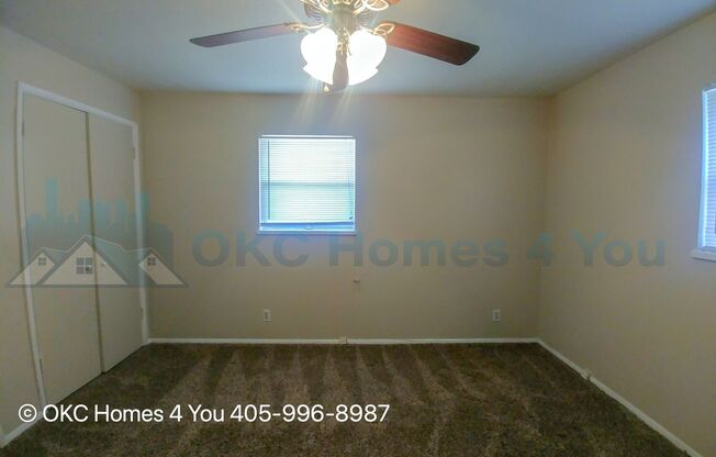 3 beds, 1.5 baths, $1,025