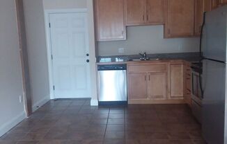 1 bed, 1 bath, 750 sqft, $1,250, Unit 4