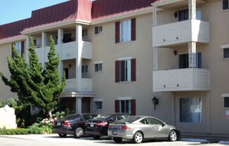 1 bed, 1 bath, 680 sqft, $2,395, Unit 30