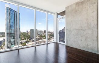 Luxurious Downtown 1x1