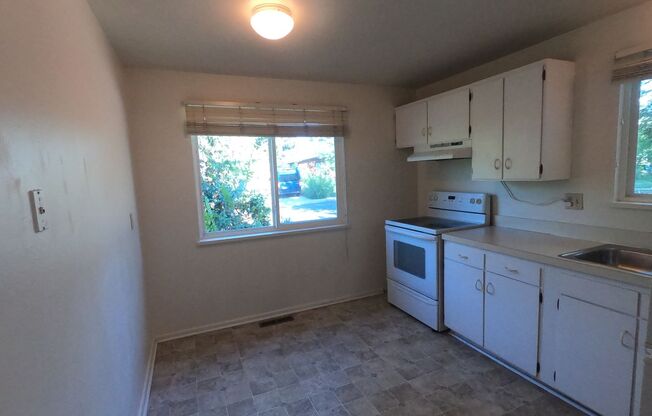 3 beds, 2 baths, $3,000