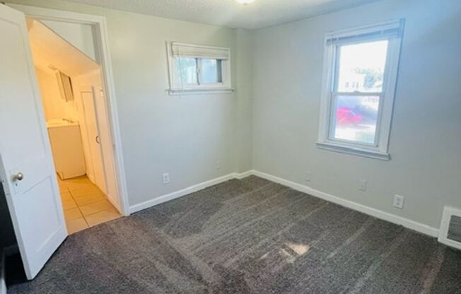 3 beds, 1 bath, $1,225