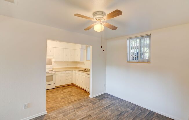 3 beds, 2 baths, 1,330 sqft, $1,950, Unit 75603b