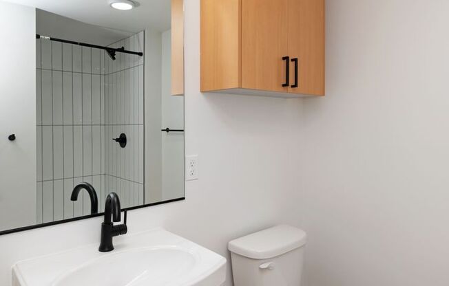Studio, 1 bath, 254 sqft, $1,275, Unit 211