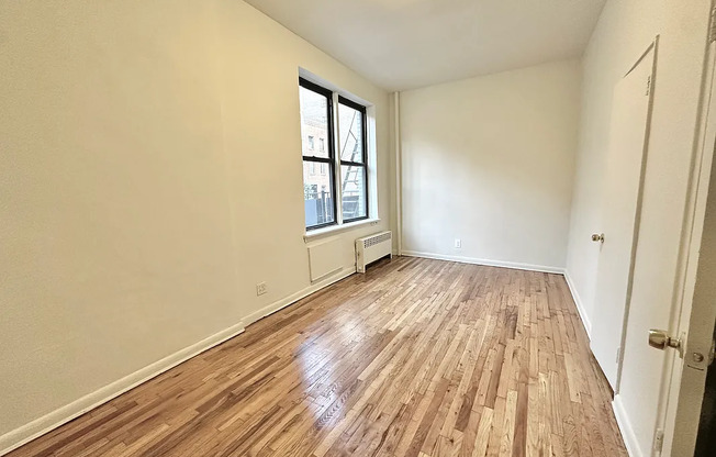 97 LEXINGTON AVE