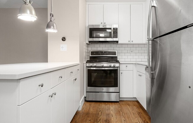 1 bed, 1 bath, $4,650, Unit 24P